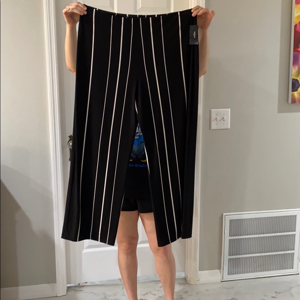 Wide leg striped pants